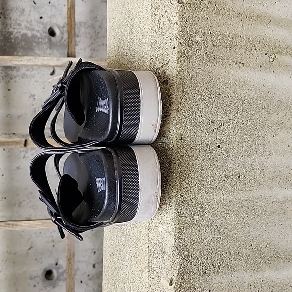 Cougar big buckle black leather slide sandals sz 9 - Picture 4 of 6